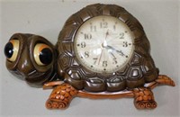 1970's New Haven big eye turtle clock, 14" wide
