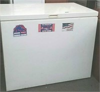 Kenmore Chest Freezer, Approx. 43"×27 3/4"×36"