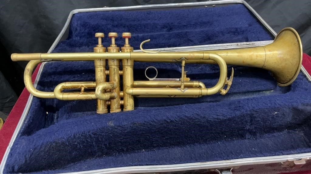 American Standard Trumpet in Hard Case