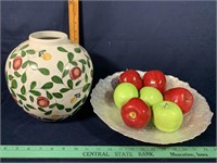 Pottery & platter with fruit