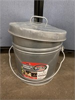 Bergen’s Locking Lid Steele Container 6 Gallon