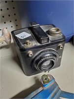 Vtg. Brownie Flash Six-20 Camera