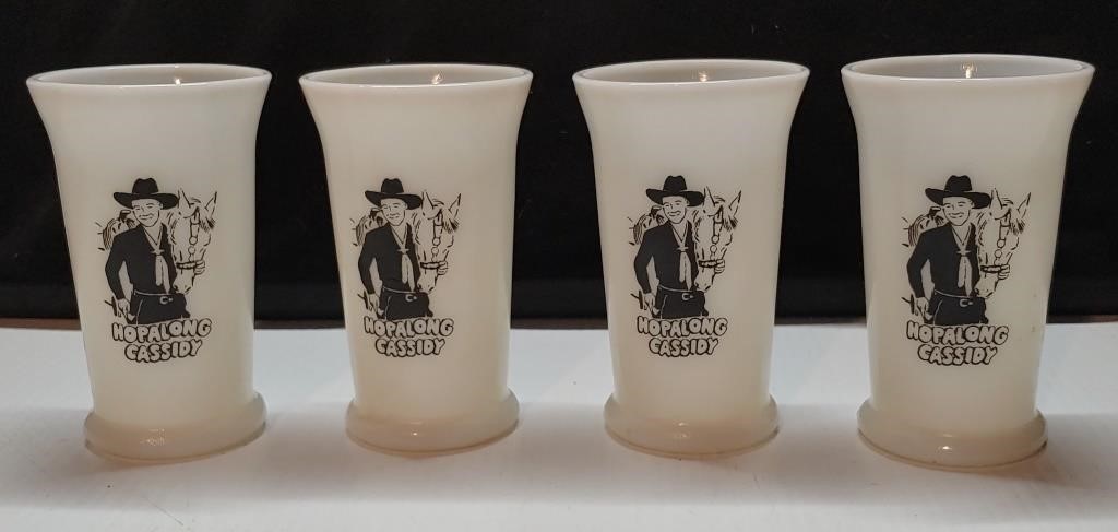 Rare! Vintage Hopalong Cassidy milk glass cups,