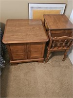 2 NIGHTSTANDS