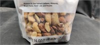 1lb  Deluxe Mixed Nuts