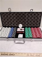 Poker chips with carrying case