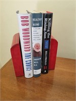 RED BLOCK BOOKENDS WITH 3 BOOKS