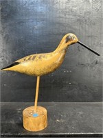 CARVED SHOREBIRD ON STAND