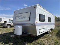 ELECTRA 27' BUMPER PULL HOLIDAY TRAILER