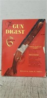 (1) 1952 Sixth Edition Gun Digest