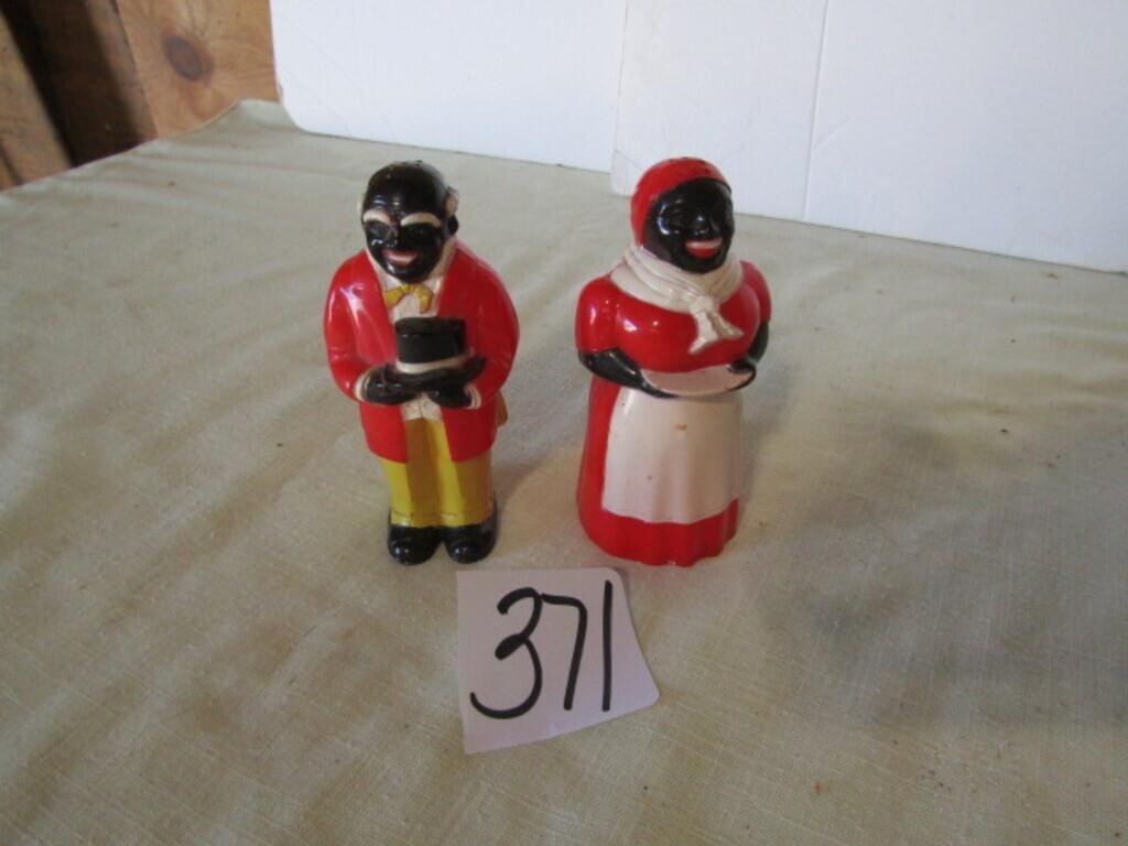 EARLY 5" PLASTIC UNCLE MOSE ,AUNT JEMMIA S/ P