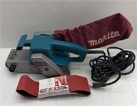 Makita sander with new belt