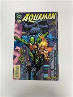 Autograph COA Aquaman #28 Comics