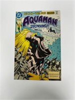 Autograph COA Aquaman #10 Comics