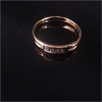Stunning 14 Karat Gold Diamond Ring