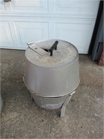 Kettle Grill with Charcoal Starter