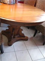 Beautiful, Antique Oak Dining table