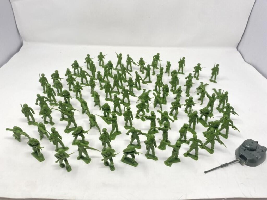 Assorted Plastic Toy Army Soldiers