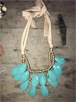 Adorable Boho Style Necklace That Ties