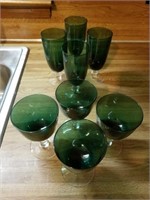 SET OF 8 GREEN GLASSES