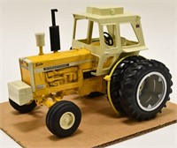 1/16 Precision Eng. IH 21206 Industrial Tractor