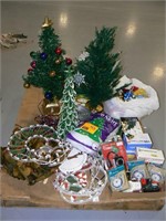 PALLET OF CHRISTMAS DÉCOR WITH TIMERS, TTREES,