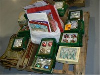 PALLET OF BOXED CHRISTMAS ORNAMENTS, GIFT BAGS
