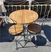 R- Vintage Ice Cream Table & Chairs Set