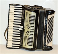 Beautiful Vintage Italy Accordion Plays Great