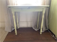 SMALL KIDNEY SHAPED DRESSING TABLE, 29X36X18