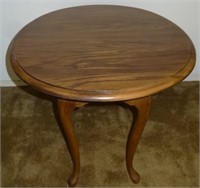DROP-SIDE ACCENT TABLE