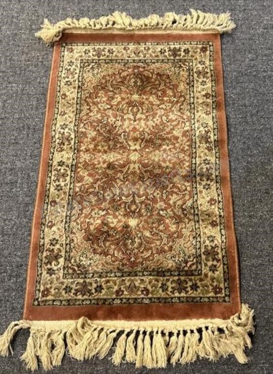 Rug 1’ 8” x 2’ x 10”