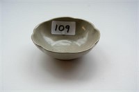 Chinese Ru glazed lobed saucer dish,