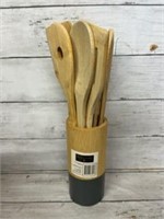 Wooden utensil set