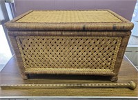 Vintage Rattan/Wicker Chest w Flip Top- 30x19x19