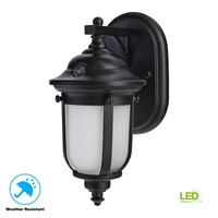 Hampton Bay LED Exterior Wall Lantern Dusk-2-Dawn