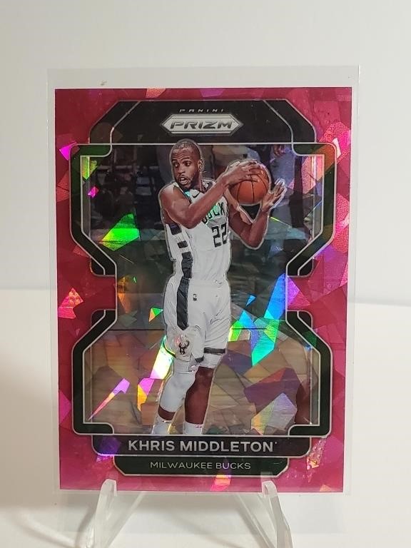 2021-22 Panini Chronicles Pink Ice Khris Middleton