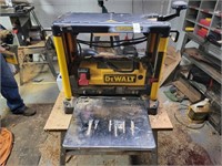 Dewalt 12in planer with extra  blades on stand