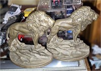 Heavy Lion Book Ends