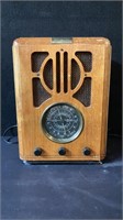 Vintage Thomas Collectors Edition Radio * Untested