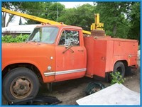 1975 INTERNATIONAL TRUCK & MISC PARTS