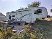 Golden Falcon 5th wheel Tavel Trailer