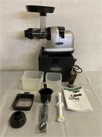 Omega Nutrition System W/ Accessories