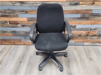 ROLLING OFFICE CHAIR