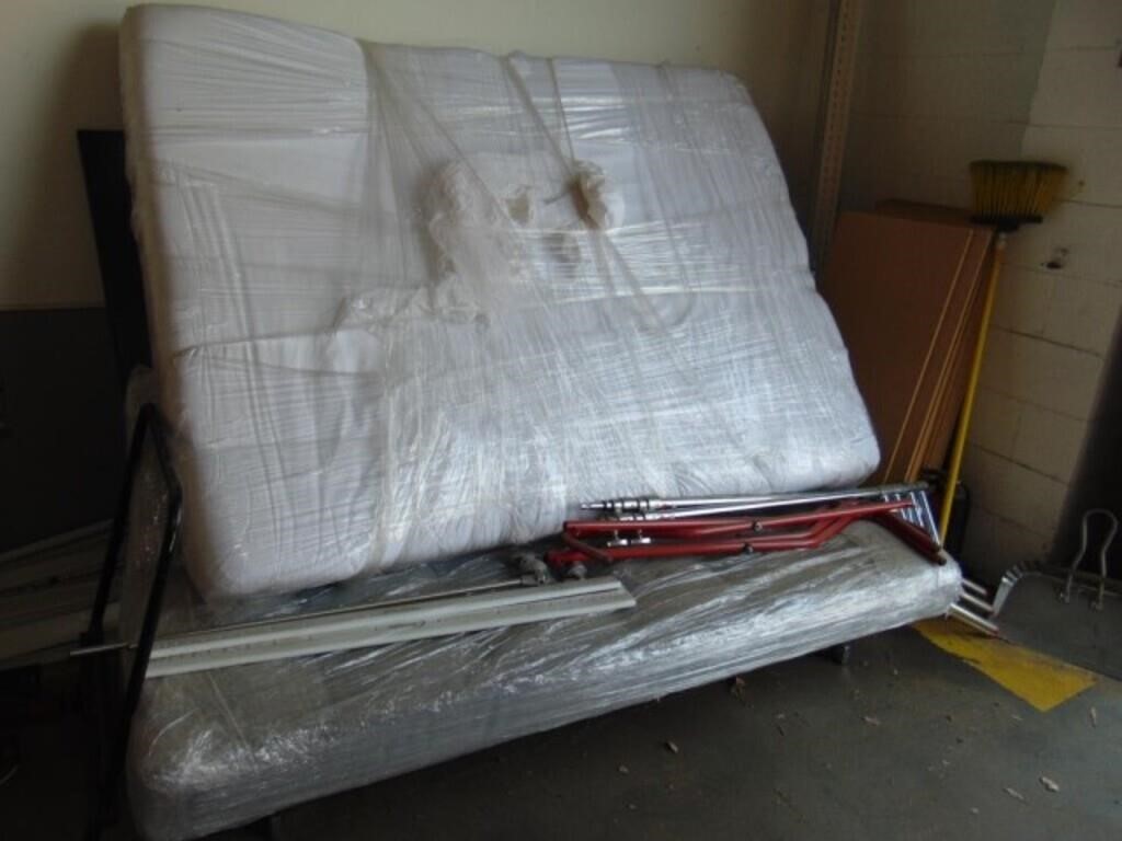 (LOT) futon and mattress