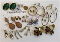 Fashion & Costume Jewelry - Earrings - 17 Pair