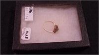 Ring marked 375 (9K), 1.9 grams, with