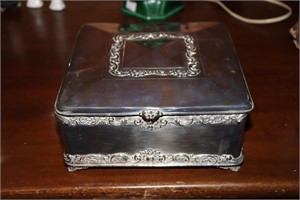 Silver plate jewelry/trinket box containing