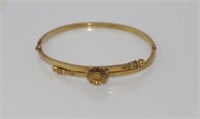 Antique 15ct yellow gold hinged bangle