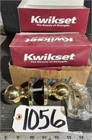 8 Kwikset Bathroom/Bedroom Door Knobs